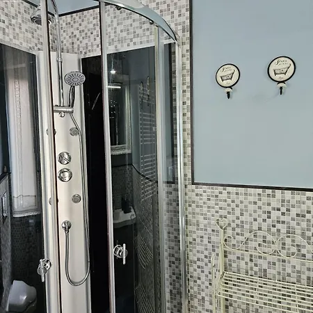 Petite Maison Elegante Monolocale Con Terrazza Lägenhet *