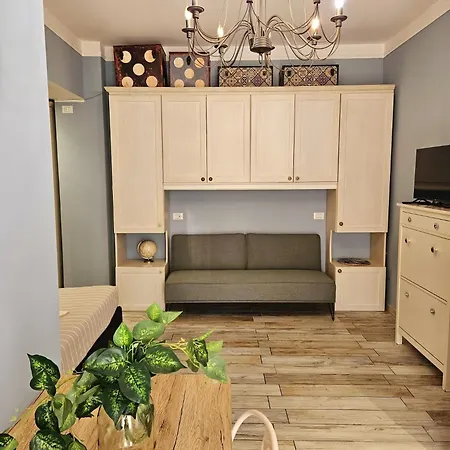 Petite Maison Elegante Monolocale Con Terrazza Lägenhet