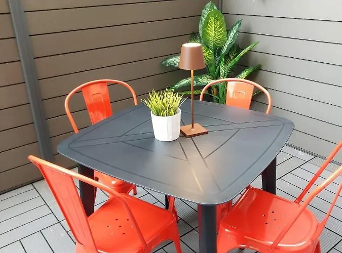 Petite Maison Elegante Monolocale Con Terrazza