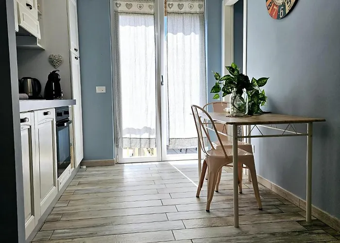 Petite Maison Elegante Monolocale Con Terrazza